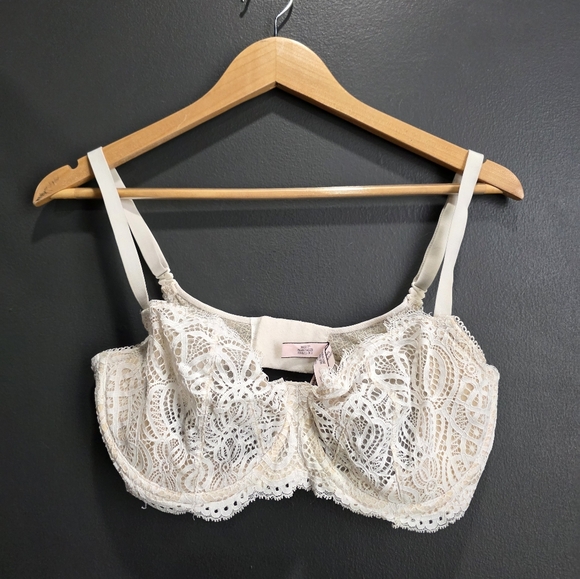 Victoria Secret Women Bra 36DDD Lace Underwire Push-up Without Padding - Picture 1 of 10